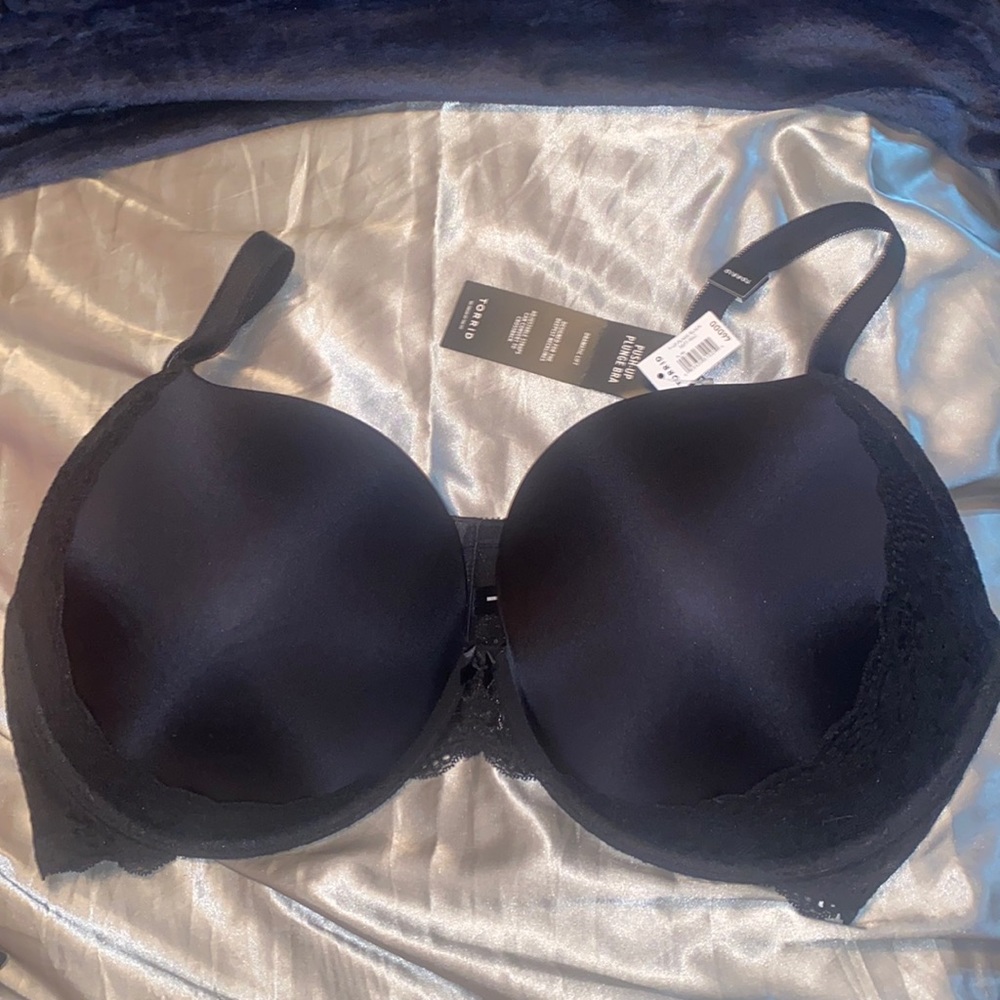Torrid black push up plunge bra size 46DDD